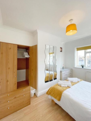 3 bed duplex flat, free WIFI & Netflix, Ideal for contractors